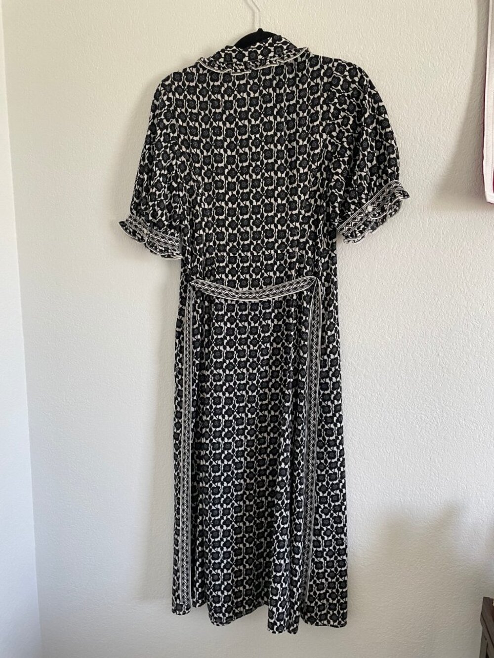 Max Studio London Midi Dress - Picture 2 of 6